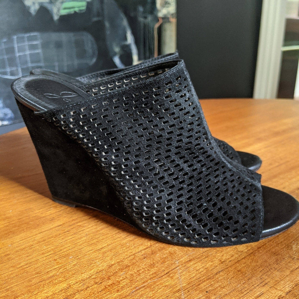 Joie Kellie Perforated Wedge Mule black sz 37